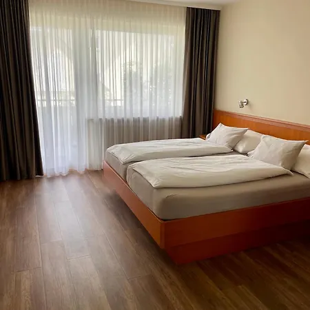 Hotel Gaestehaus Zuern Вассербург Экстерьер фото